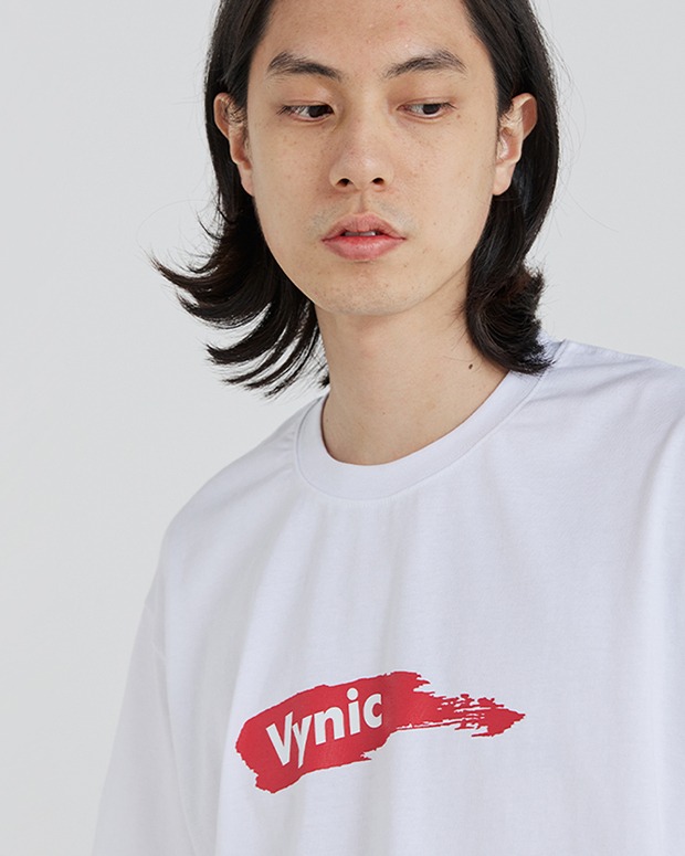 바이닉그래피티 티셔츠 화이트VYNIC GRAPHY TEE [WHITE]