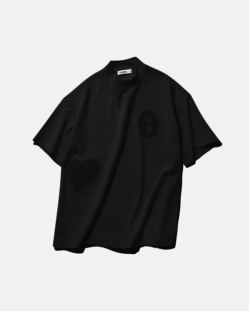 카락터 Stitched symbol mock neck T-shirts / Black