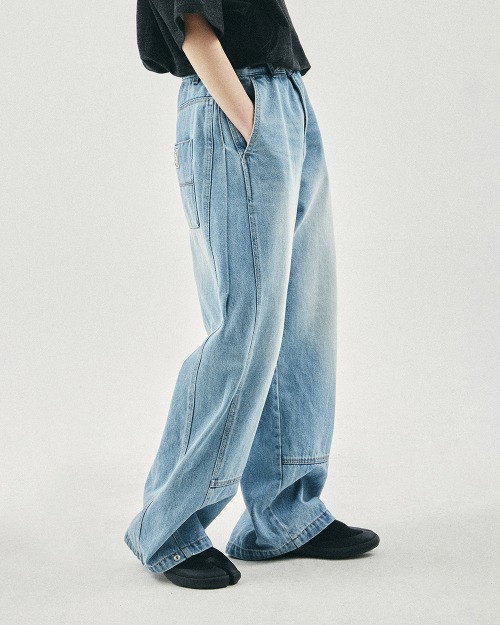 카락터 Modular cut denim pants / Washed blue