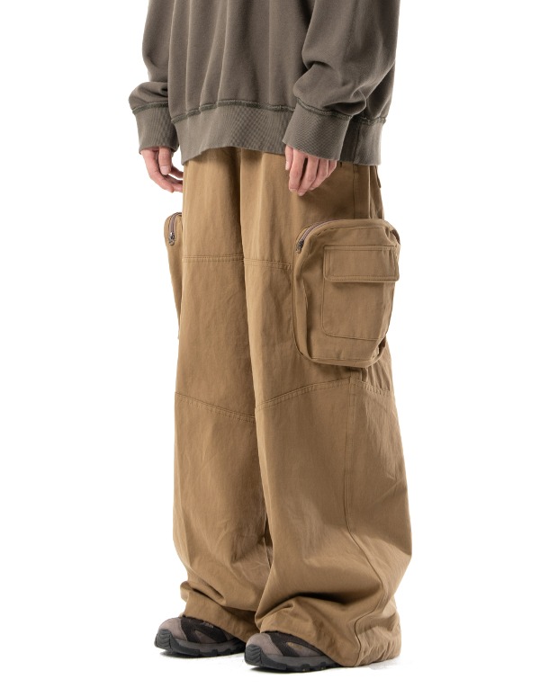 아캄 Zip Cargo Pocket Pants (Desert Sand)